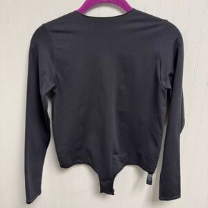 Skims Essential Crew Neck Long Sleeve Bodysuit